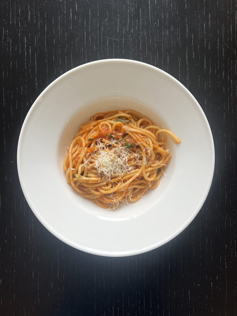Schnelle italienische Tomaten-Pasta